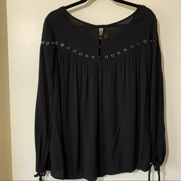 Torrid Black Crepe Grommet Tie Neck Blouse - Picture 10 of 11